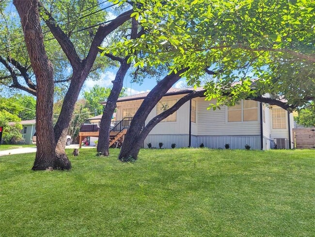 Photo - 2413 Bahama Rd