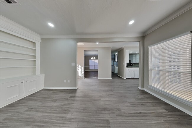 Building Photo - 2127 Jamara Ln