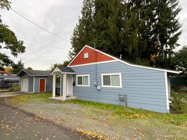 Building Photo - AVAILABLE NOW!!! Puyallup Valley 2bdr 2 bath