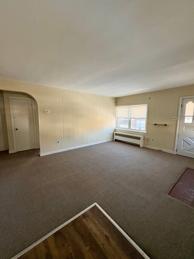 Photo - 418 N Ogle Ave