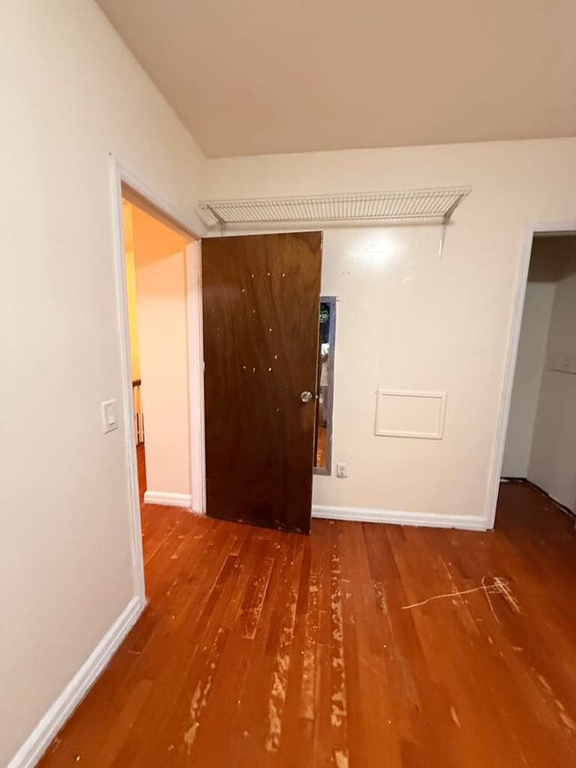 321 Eldert Ln Unit 2nd Floor
