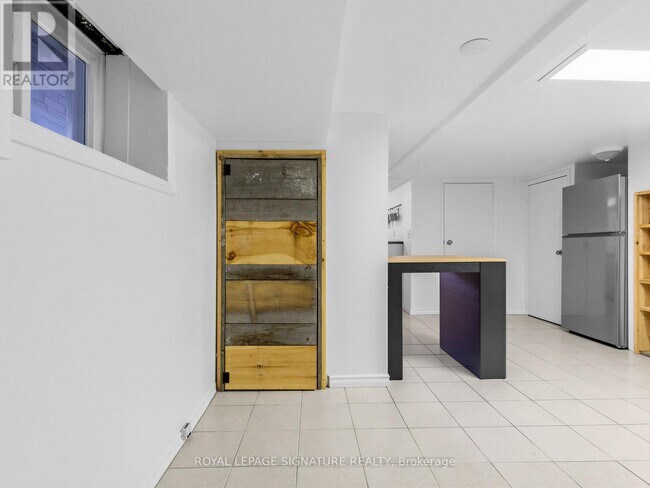 Photo - 465 Margueretta St Unité Basement