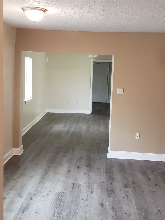 Photo - 1220 Thayer St