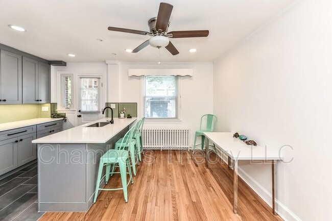 Photo - 2230 Observatory Pl NW