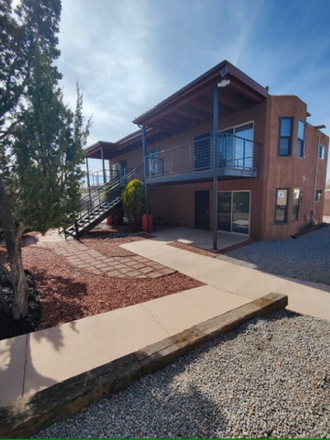Photo - 1307 Rufina Ln Unit 3