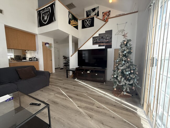 Photo - 2802 Sycamore Ln