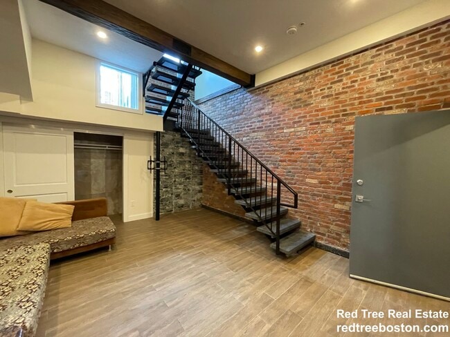 Photo - 1028 Commonwealth Ave Unit 103