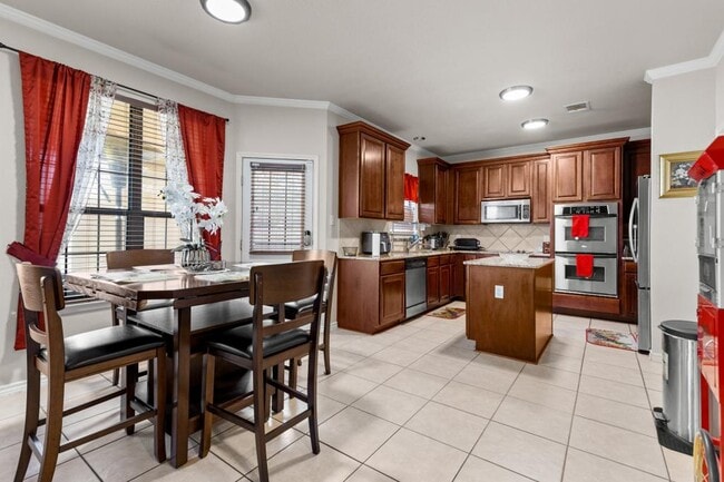 Photo - 2802 Scottsdale Dr
