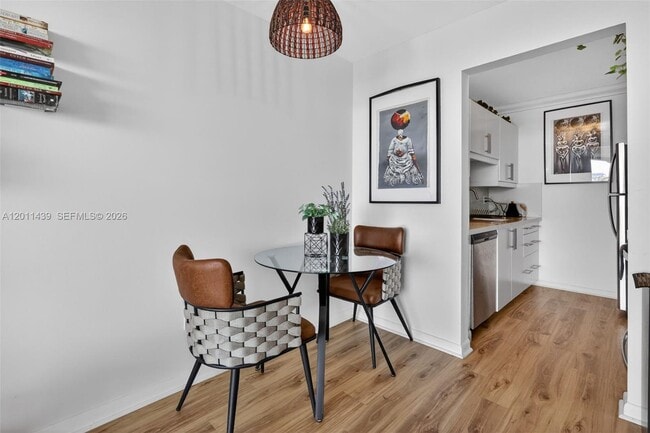 Photo - 2350 NE 135th St Unit 901
