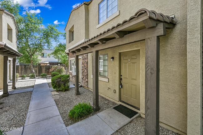 Photo - 2243 W Morten Ave Townhome