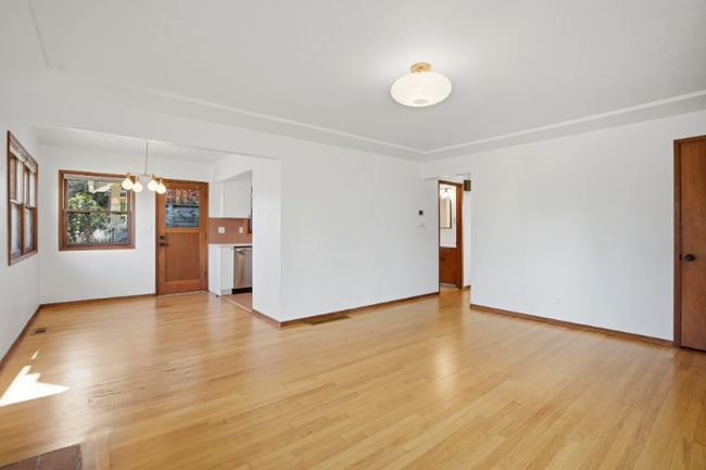 Photo - 5845 NE 30th Ave Unidad 5845 NE 30th Ave