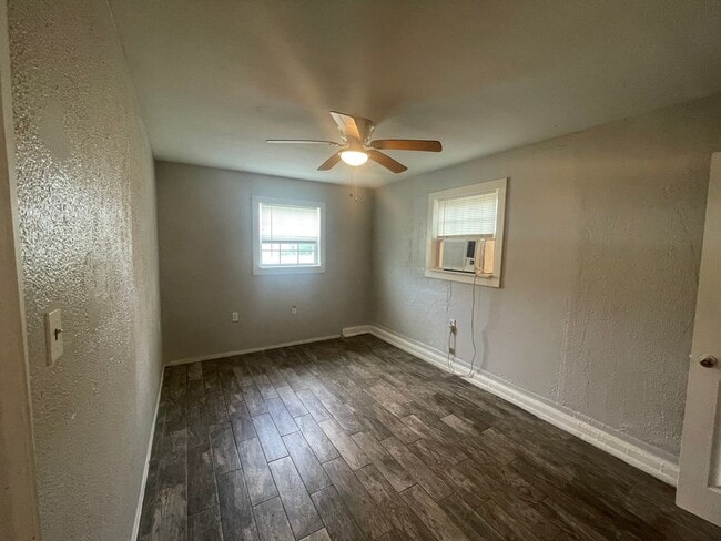 Photo - 902 W Lakeside Dr Unit 902 W. Lake Side Dr A