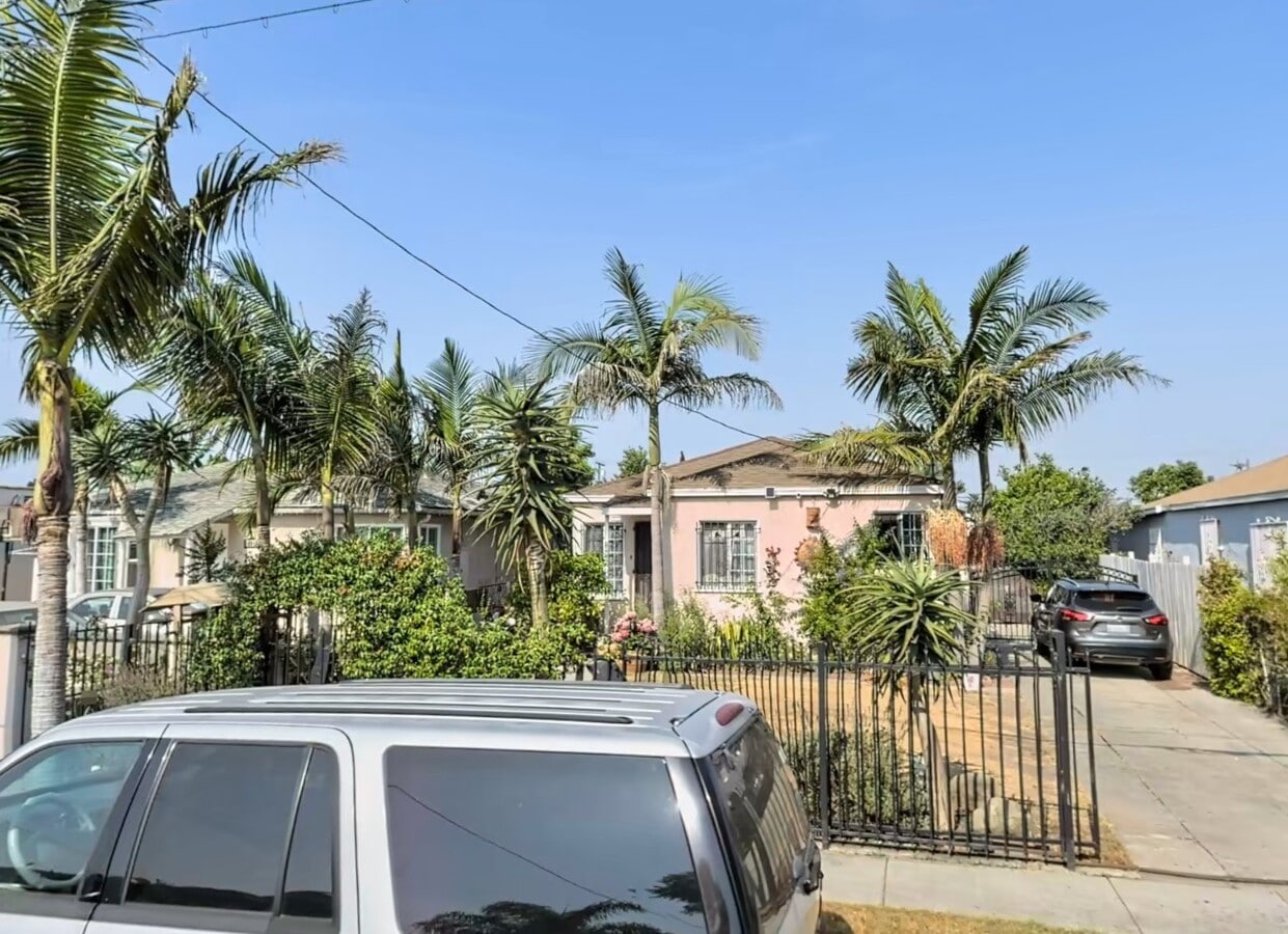 Photo - 10907 Eastwood Ave