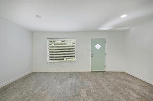 Photo - 1406 N Redondo Dr