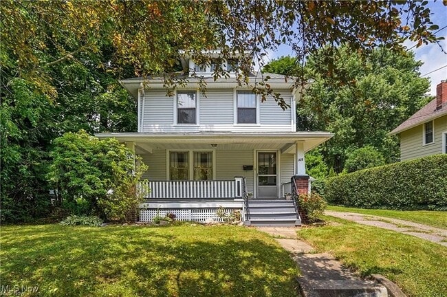 Photo - 325 Pleasant Ave House