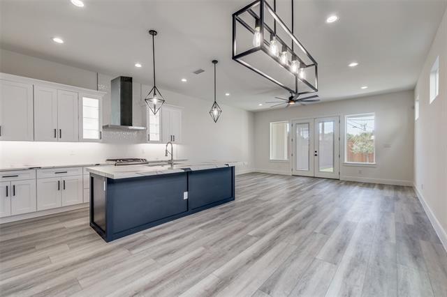 7805 Denton Dr
