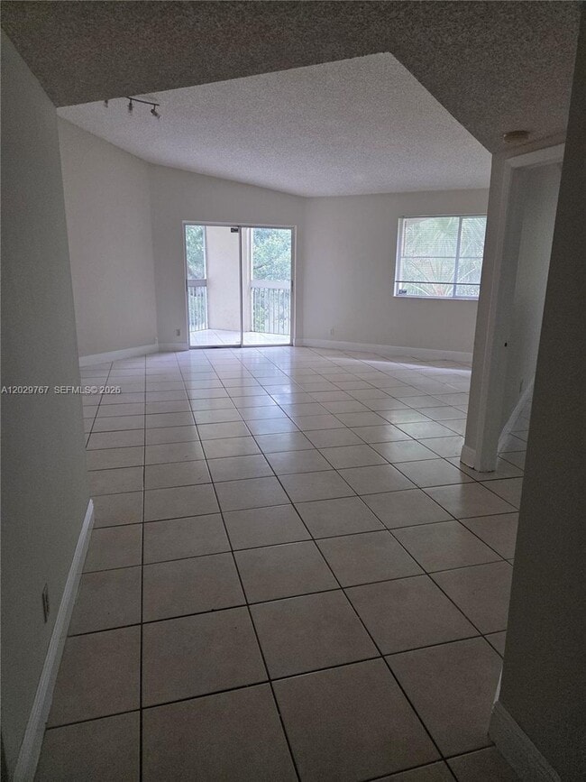 Photo - 9901 Westview Dr