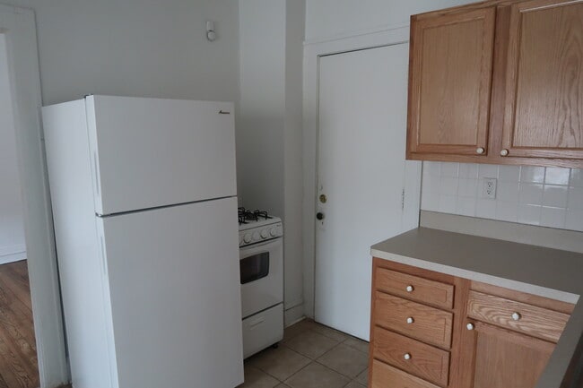 Photo - Gerald Manor