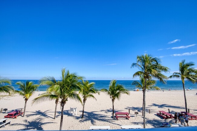 Building Photo - 111 Briny Ave Unit 5-04