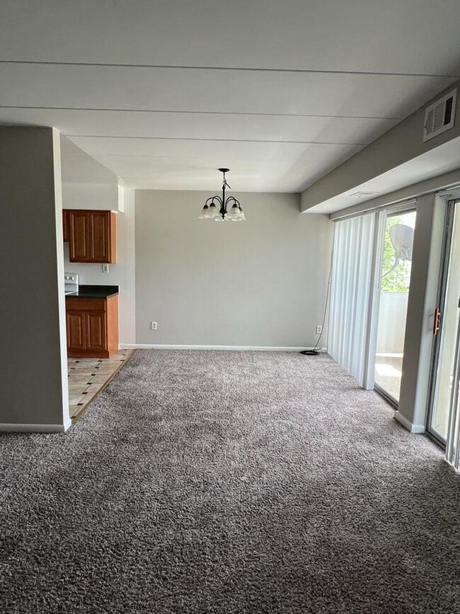 Photo - Embassy Aparments