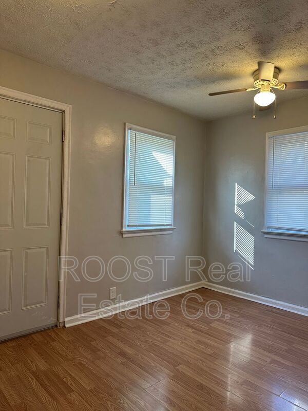 Photo - 741 E Mithoff St