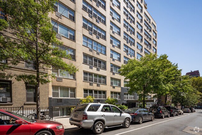 Photo - 435 E 65th St
