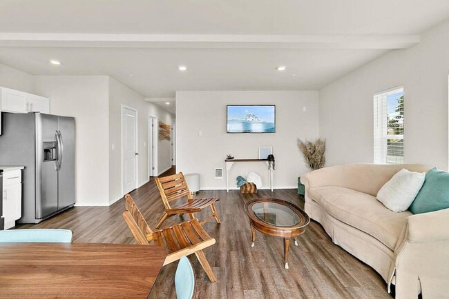 Photo - 704 E Wright Ave Unit ID1296630P