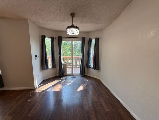 Photo - 1033 W Pennwood St