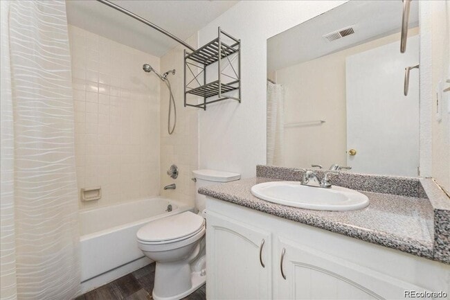 Photo - 6350 Oak St Unit 103