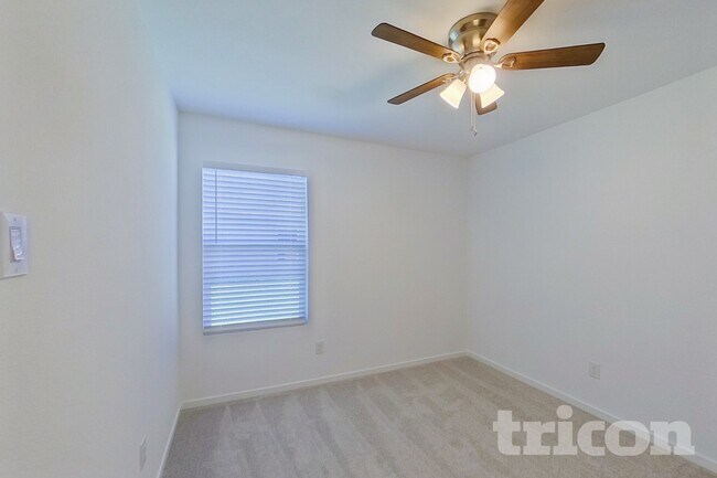 Photo - 1604 Parlier St