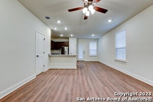 Photo - 13846 Enzo Gate