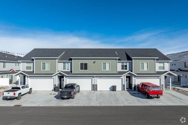 Building Photo - SouthBridge Townhomes