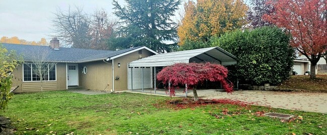 Photo - Beautiful 5- bedroom home near TCC