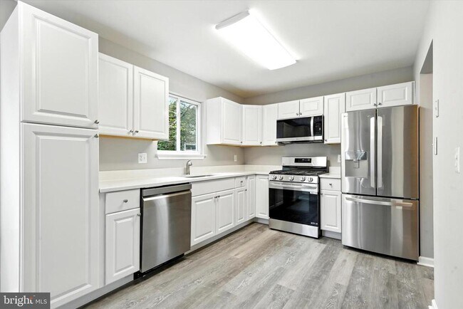 Photo - 1061 Berkley Dr