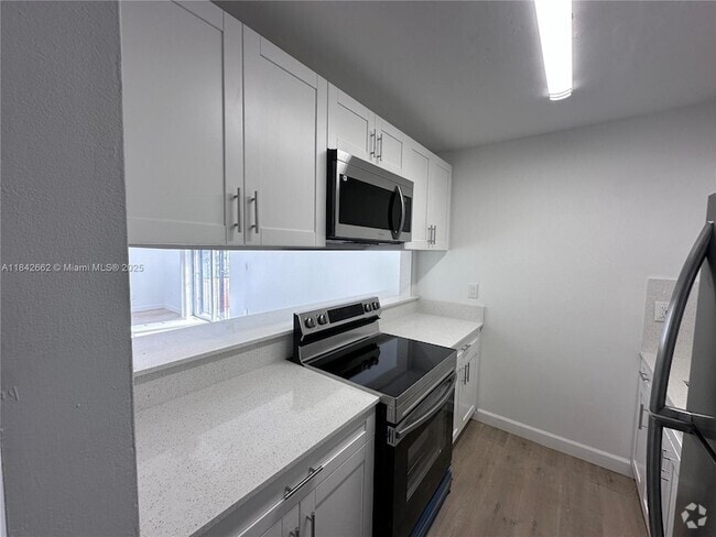 Building Photo - 6090 W Flagler St Unit 408 Rental