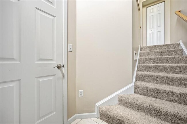 Photo - 724 Bush Dr