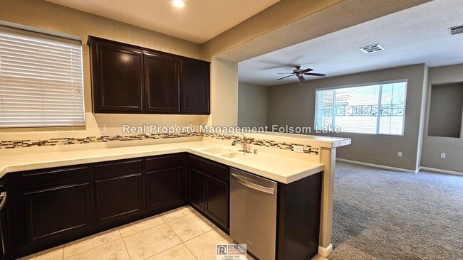 Photo - 3 Bed 2.5 Bath | Large Patio | Rivage in the Parkway