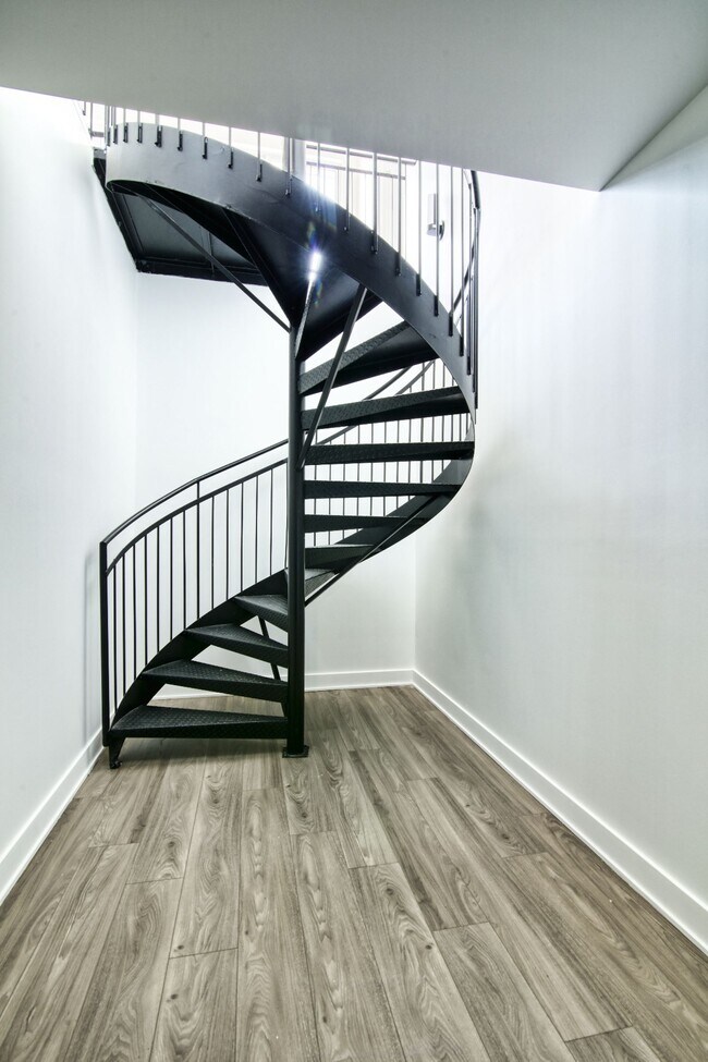 Photo - 9675 Av. Papineau Unit 501