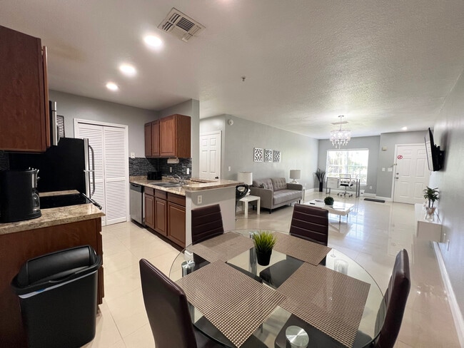 Kitchen - 4324 S Kirkman Rd Unit 1111