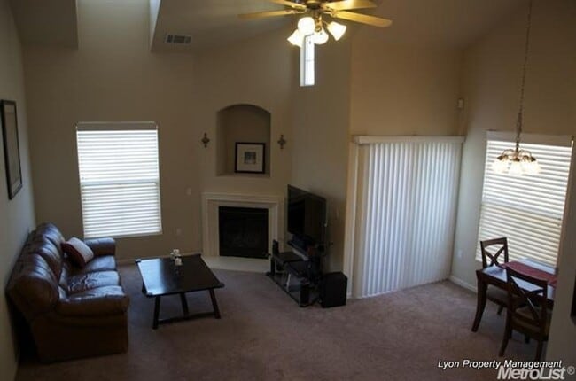 Photo - Cozy Condo nestled in Syrah at Natomas! Unit 314