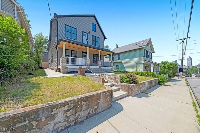 Building Photo - 2322 Scranton Rd Rental
