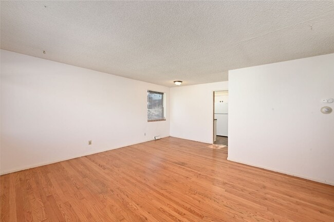 Photo - Mcgraw Triplex Unit 321