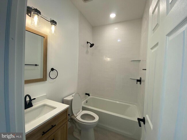 Photo - 2908 N 13th St Unidad 1