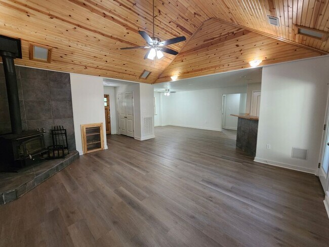 Photo - 1906 Alcoa Blvd