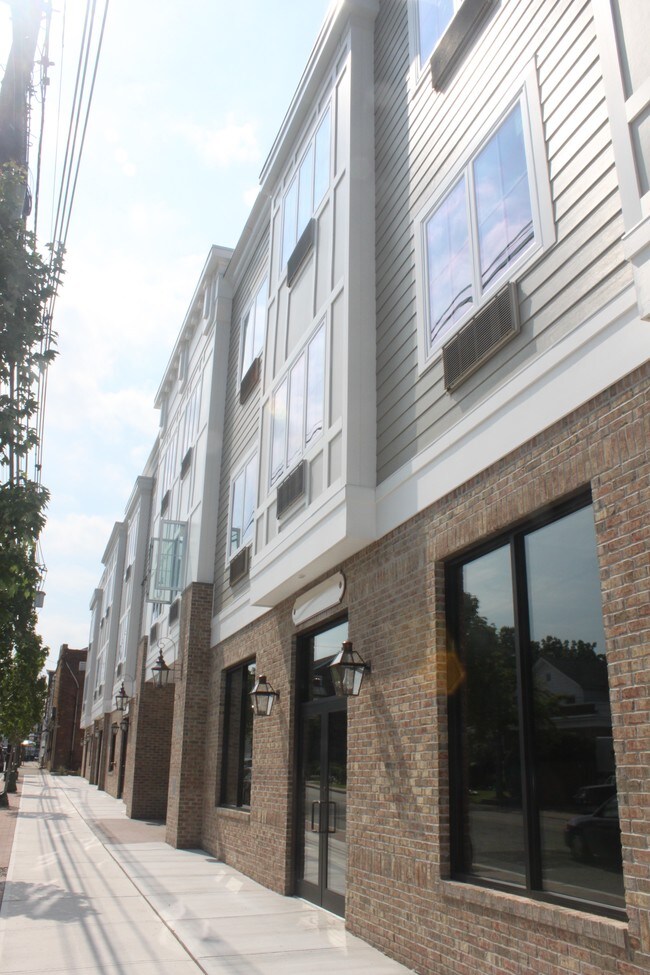 Photo - The Bromley at 44 Main