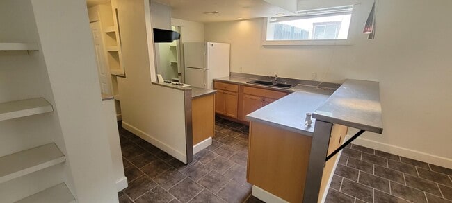 Photo - 303 Center St