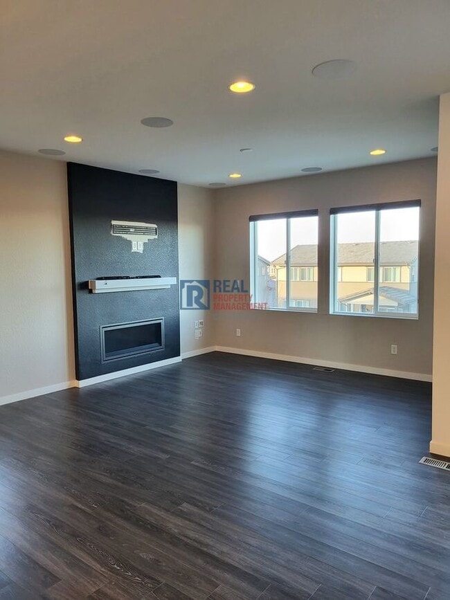 Photo - 14381 Mosaic Ave