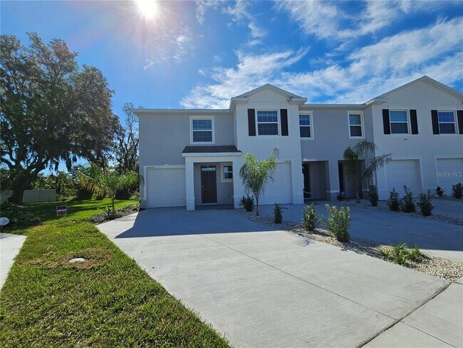 Photo - 16656 Maude Dr Townhome
