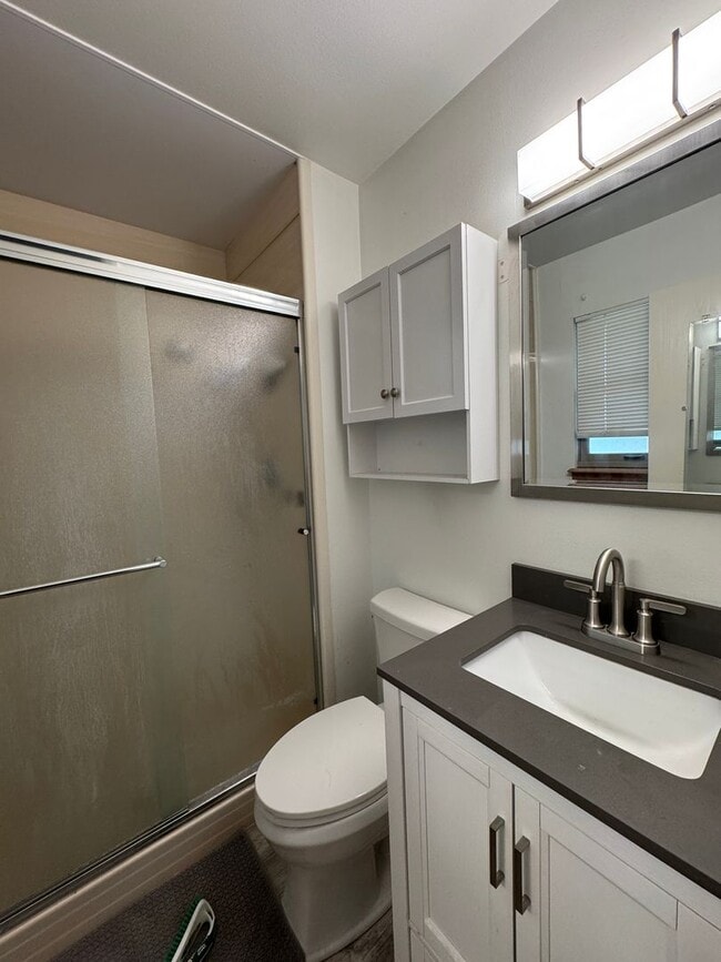 Photo - Great Tri-level home