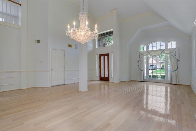 Photo - 14019 Lake Trail Dr